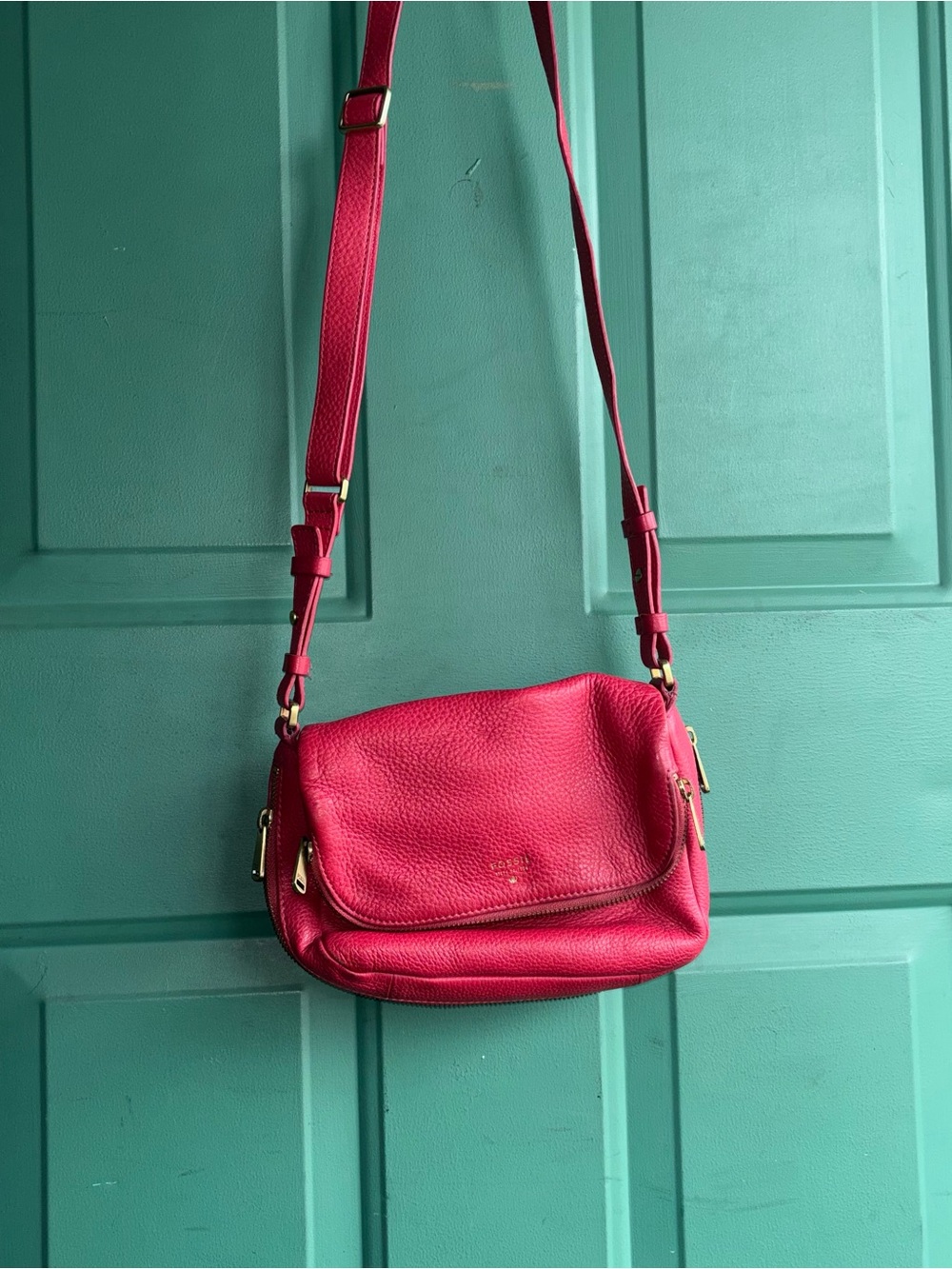 Fossil Hot Pink Pebbled Leather Crossbody with Gold Hardware